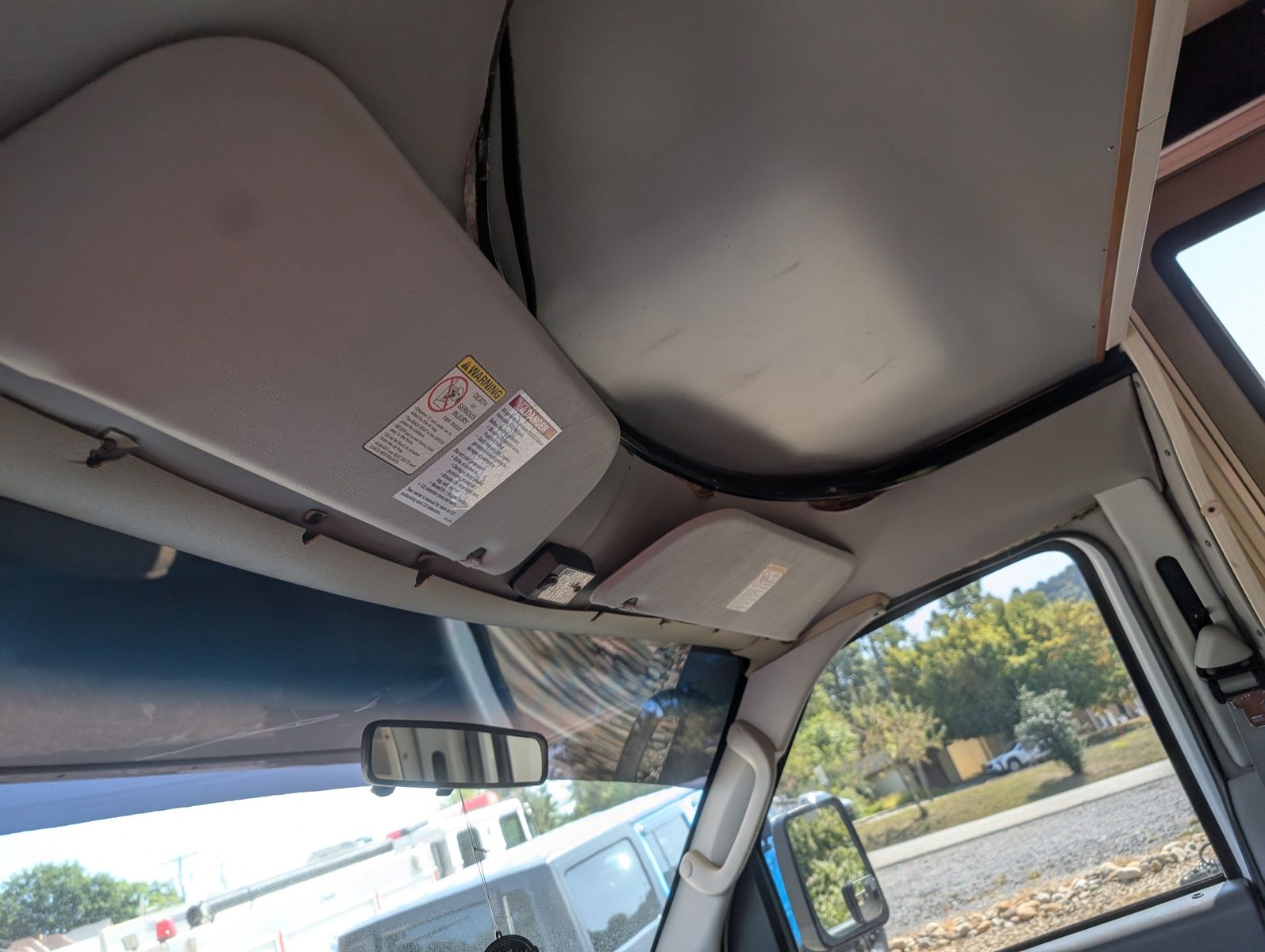 2004 Ford E-Series Chassis 35