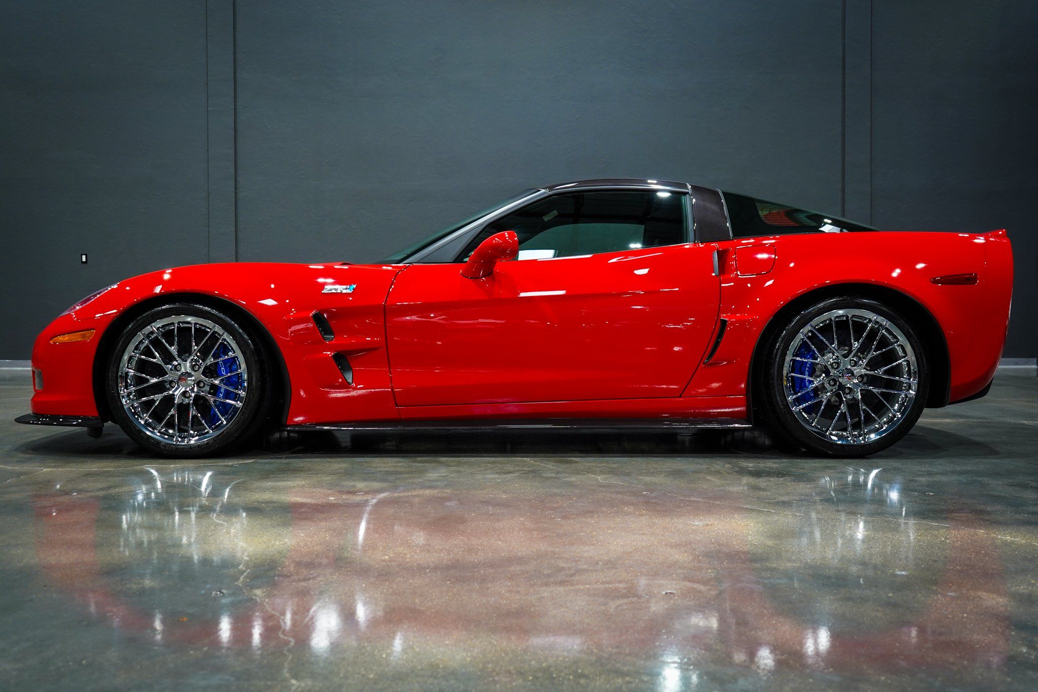 2010 Chevrolet Corvette ZR1 3ZR photo 2