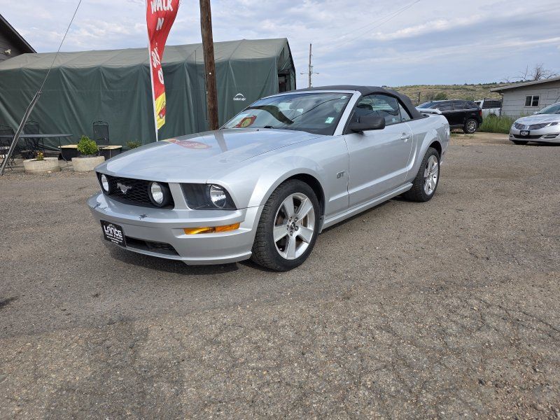 Silver 2007 Ford Mustang Convertible Rear-Wheel Drive 5-Speed Automatic