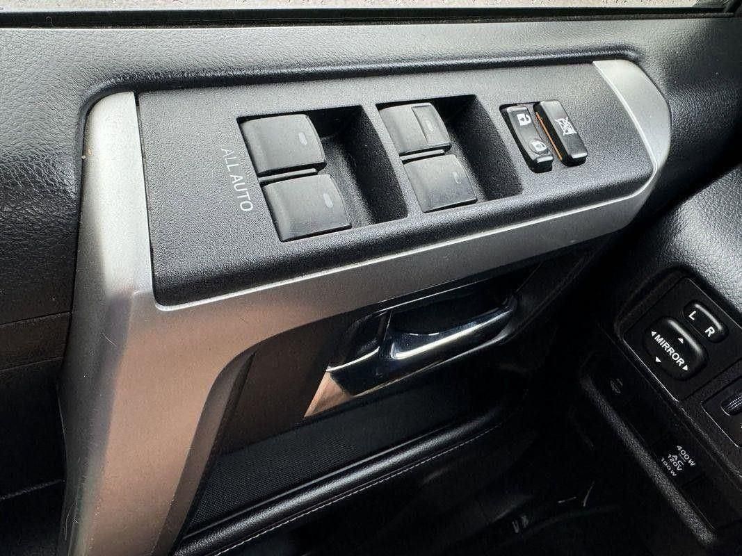 2017 Toyota 4Runner SR5 Premium photo 20