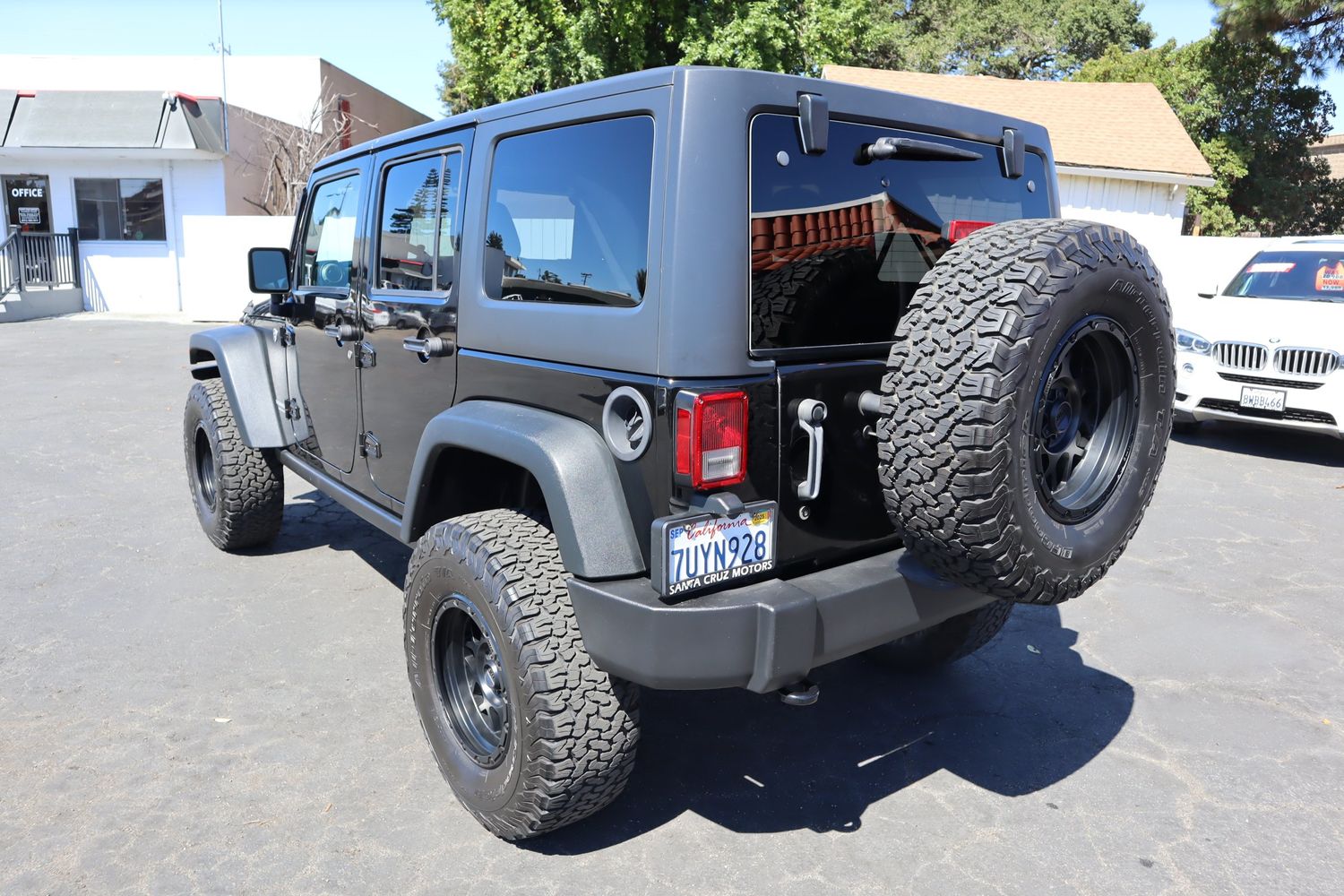 2016 Jeep Wrangler Unlimited Sport S photo 4