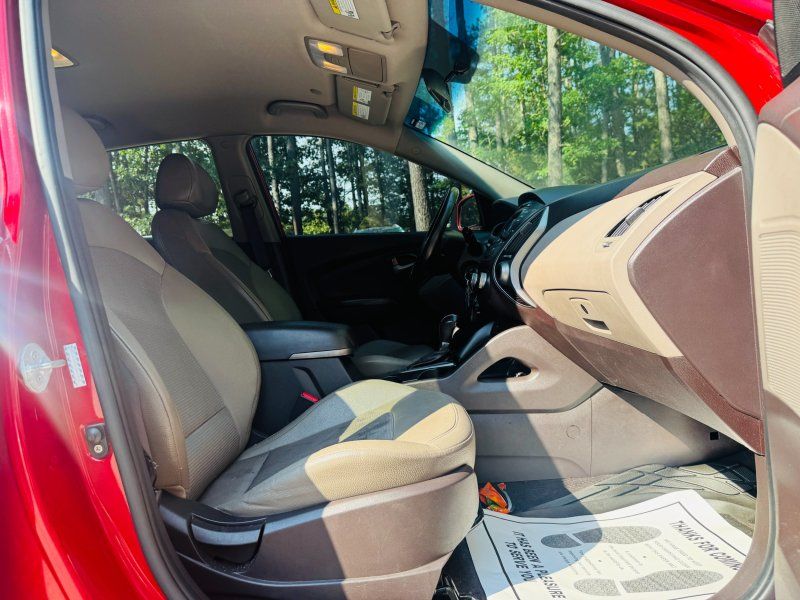 2015 Hyundai Tucson SE photo 16