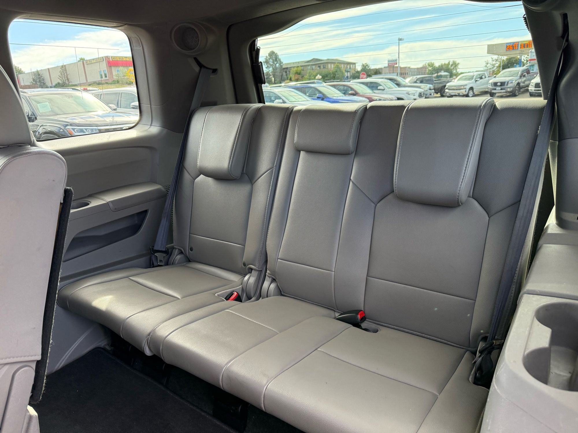 2014 Honda Pilot Touring photo 26