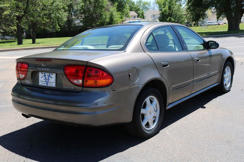 2002 Oldsmobile Alero Photos