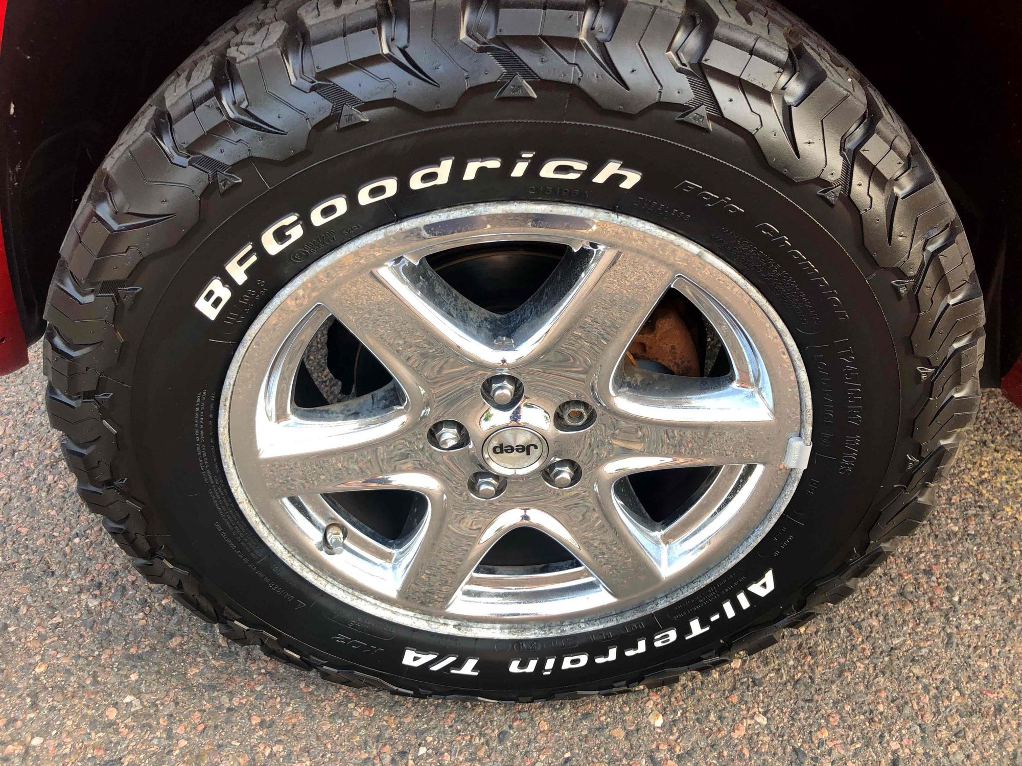 Llantas para jeep liberty 2004