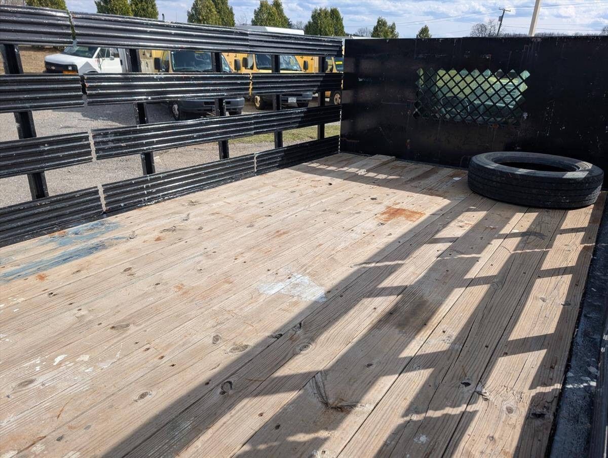 2005 Ford F-450 Super Duty 19