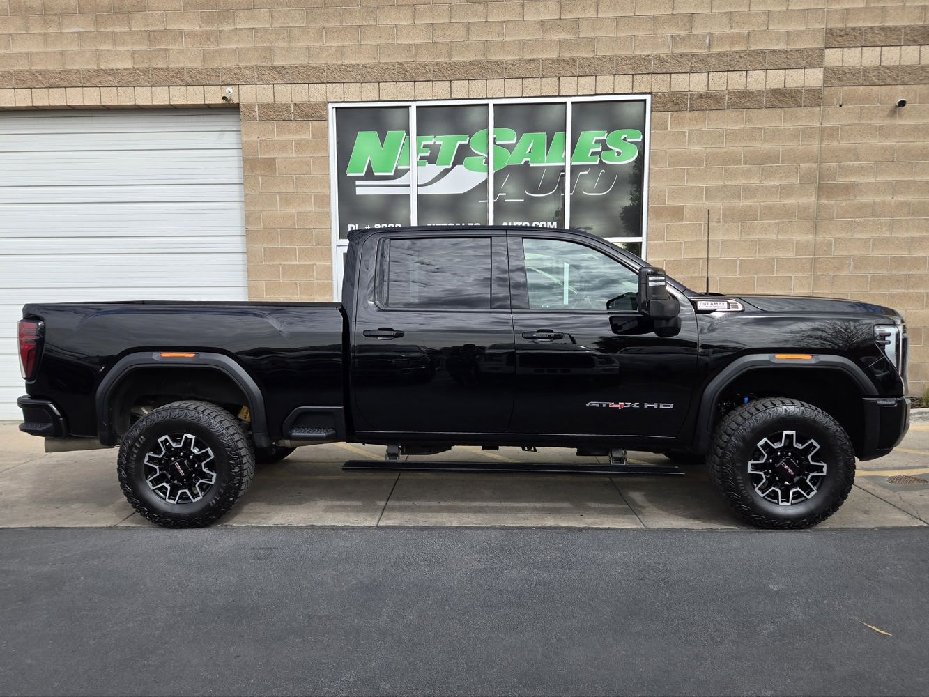 2025 Gmc Sierra HD AT4X photo 5