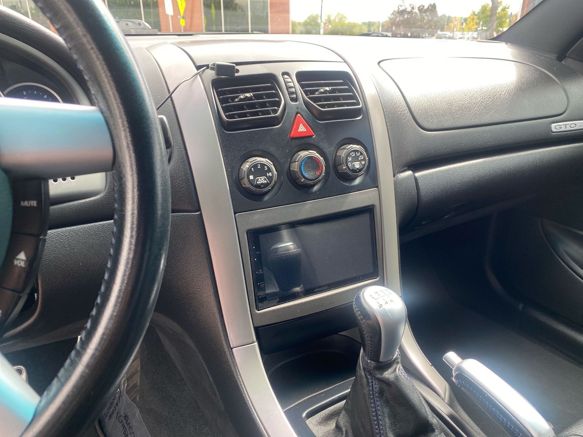 2005 Pontiac GTO photo 25