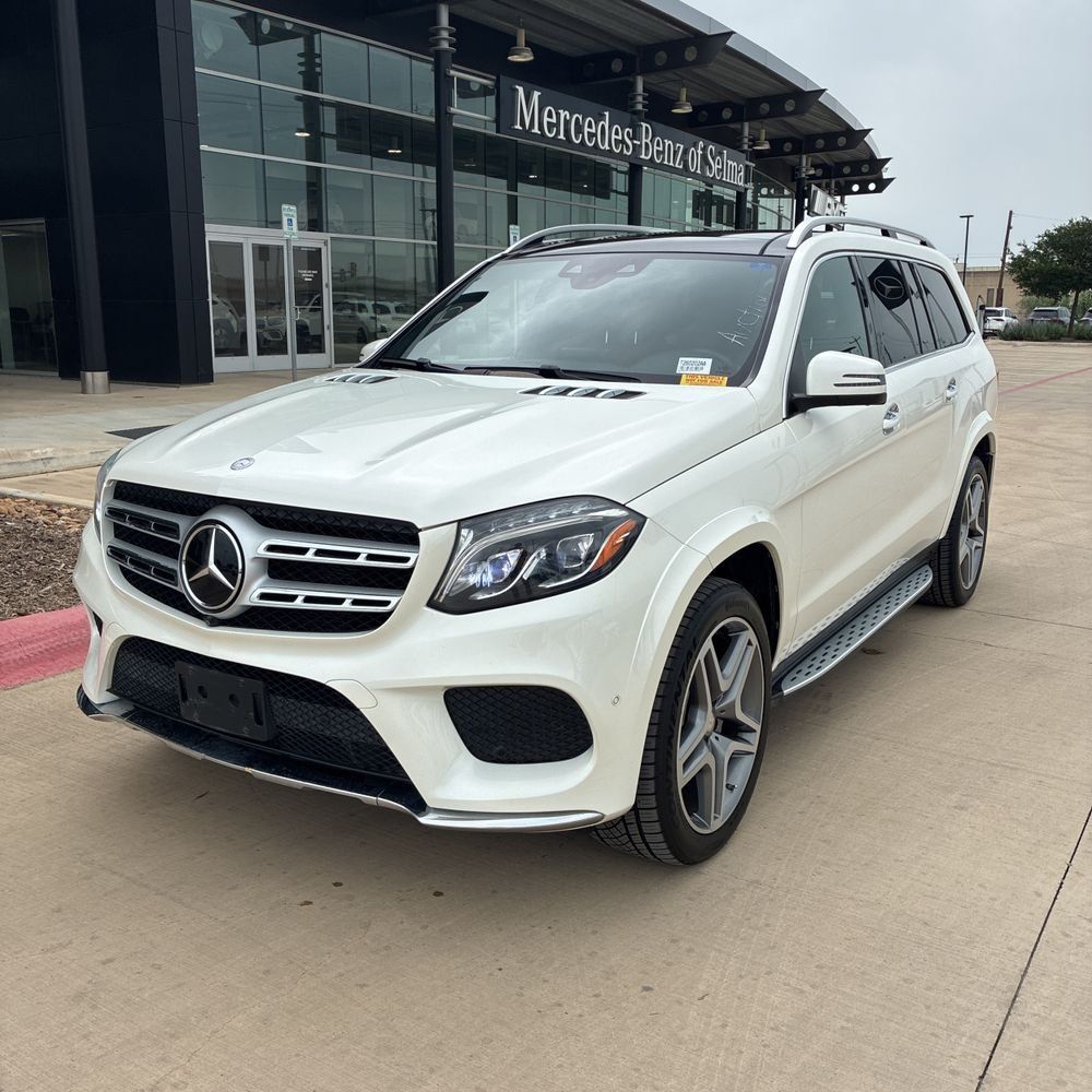 2017 Mercedes-Benz GLS GLS550's photo