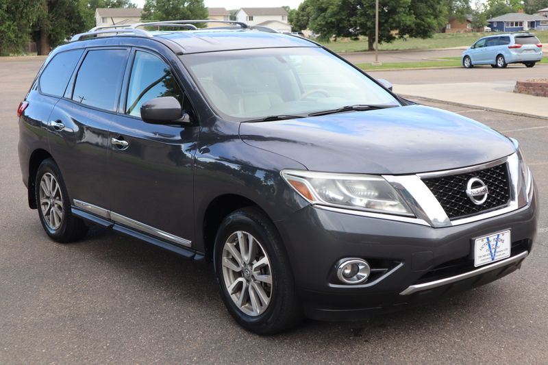 2013 Nissan Pathfinder Photos