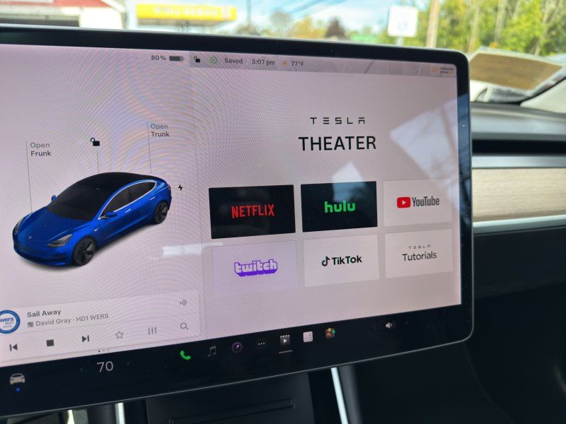 2019 Tesla Model 3 Long Range photo 23