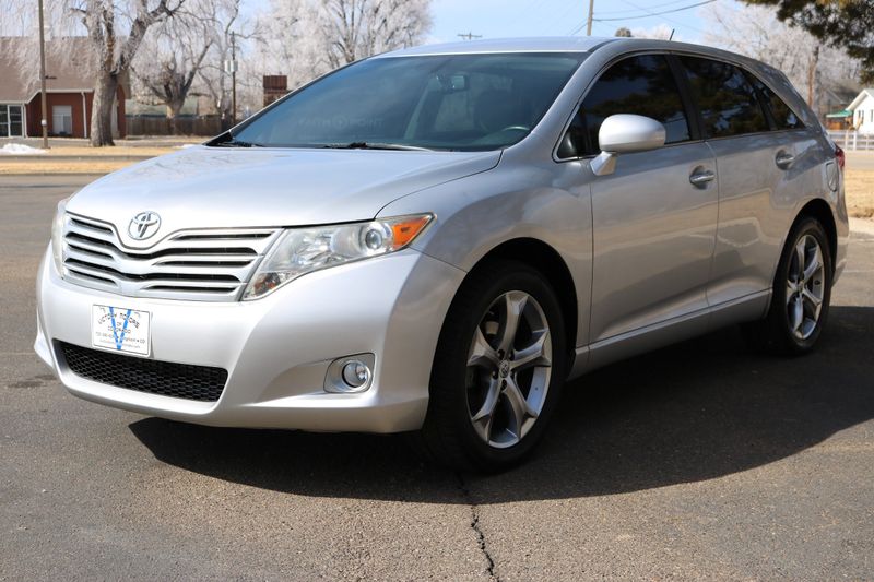 2010 Toyota Venza Photos