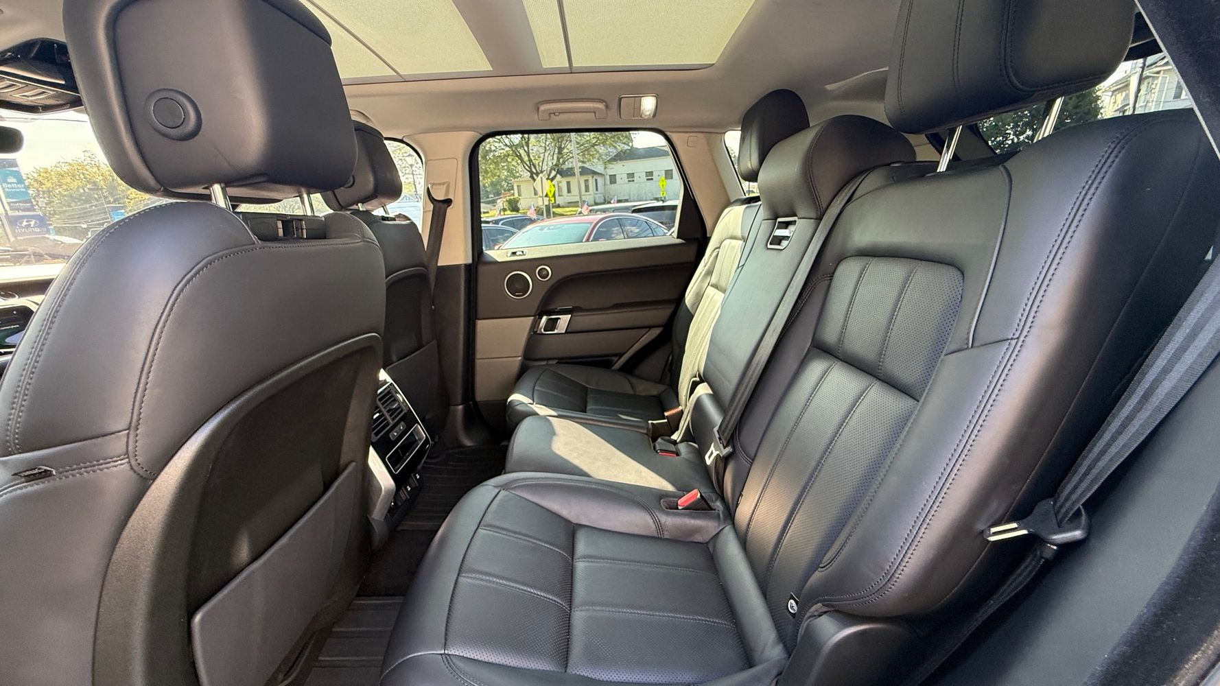 2020 Land Rover Range Rover Sport HSE photo 10