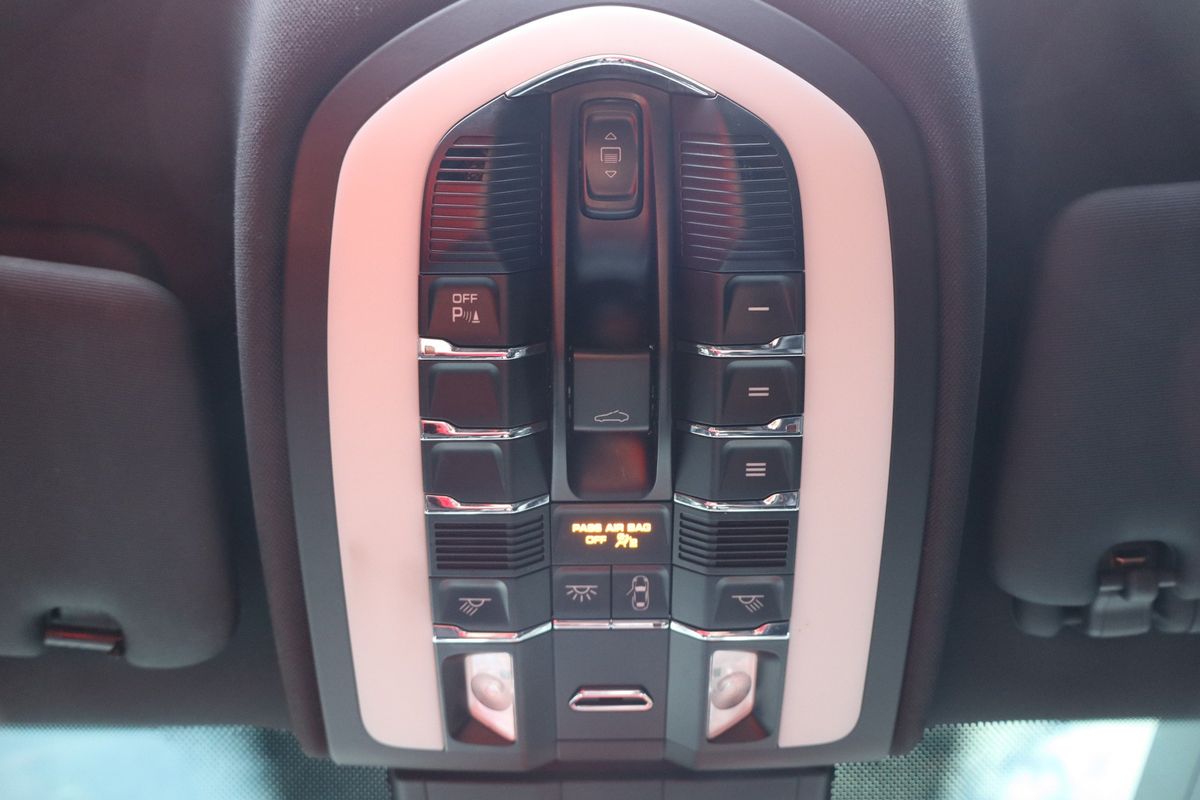 2016 Porsche Cayenne S