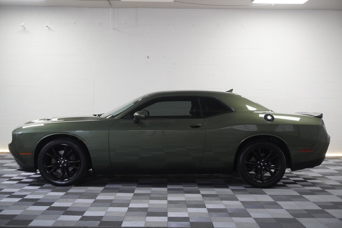2018 Dodge Challenger SXT Plus