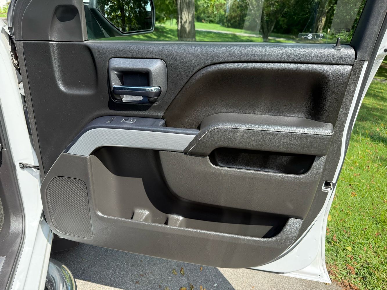 2016 Chevrolet Silverado 1500 LT Z71 photo 29