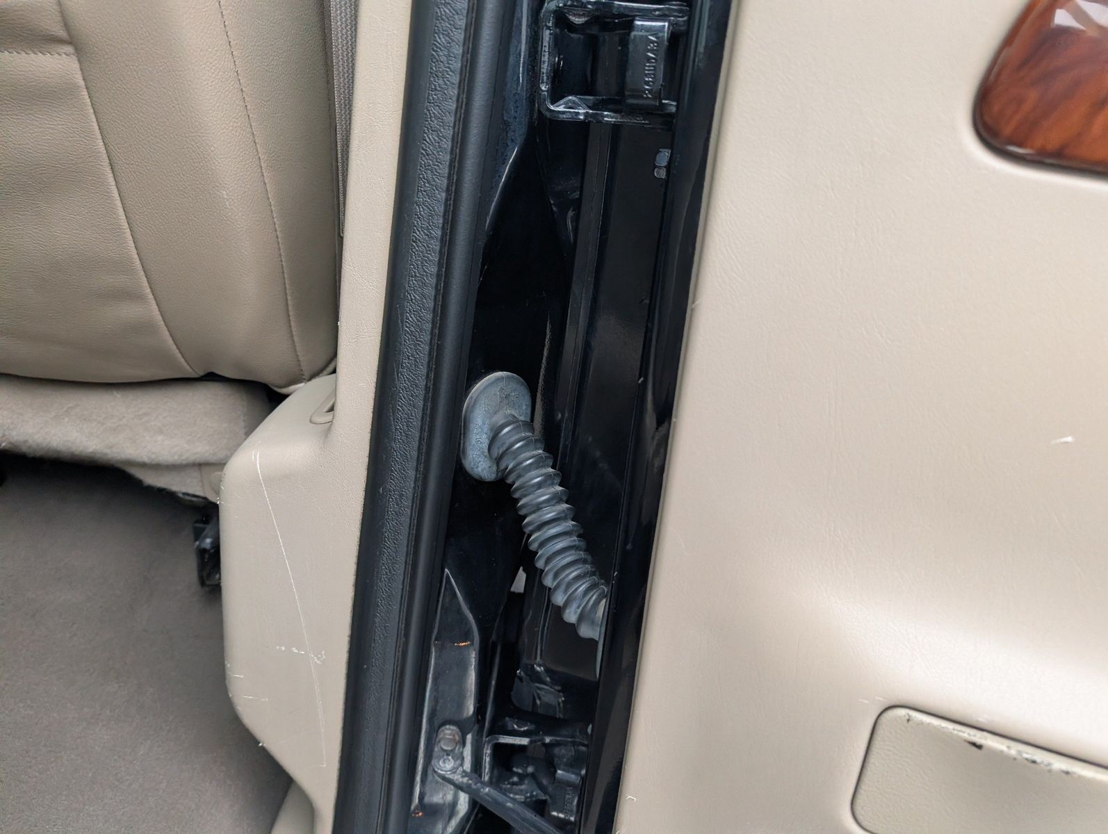 2004 Ford F-350 Super Duty 204