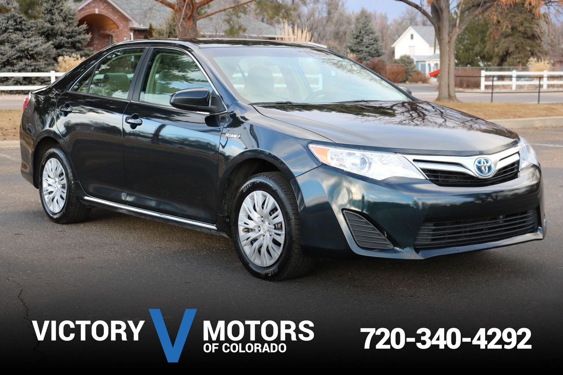 2014 Toyota Camry Hybrid LE | Victory Motors of Colorado