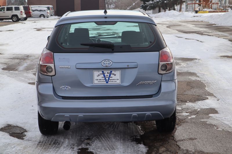 2005 Toyota Matrix Photos