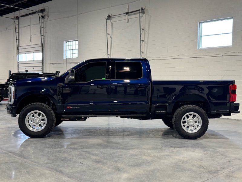 2024 Ford F-350 Super Duty Lariat, photo 2