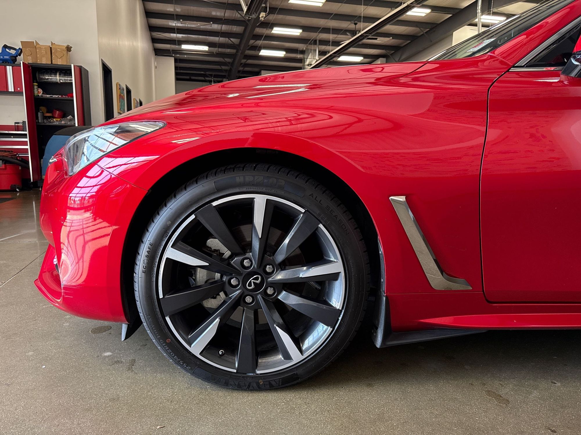 2022 Infiniti Q60 Luxe photo 29