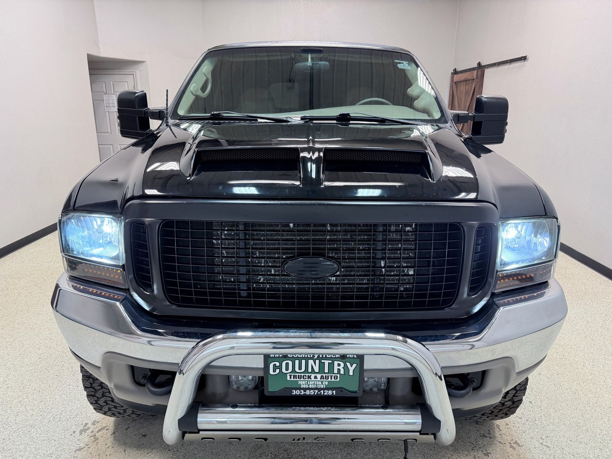 2001 Ford Excursion Limited photo 2