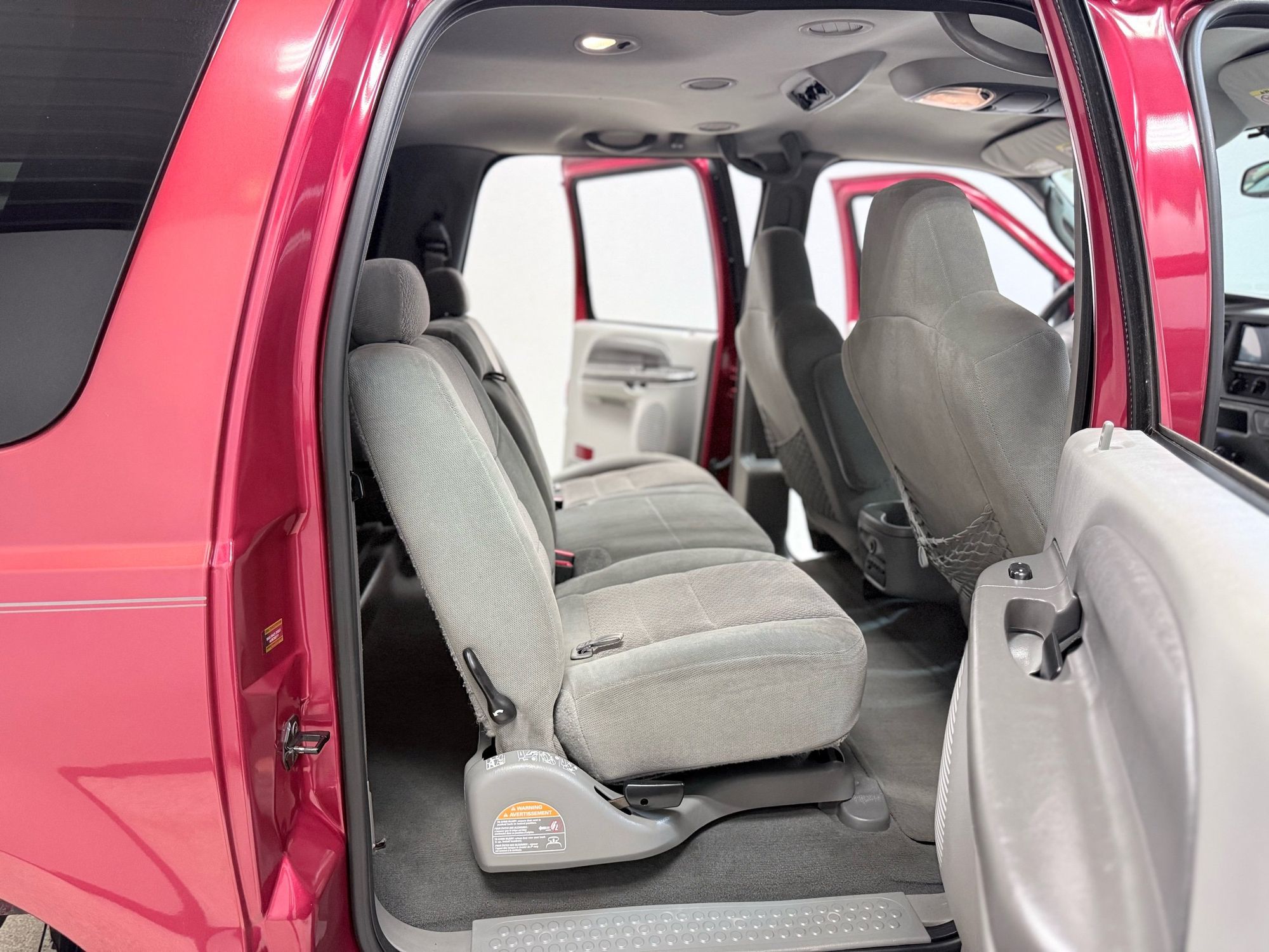 2003 Ford Excursion XLT photo 46