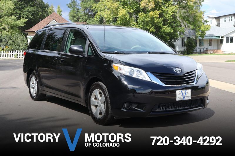 2012 toyota hot sale sienna le