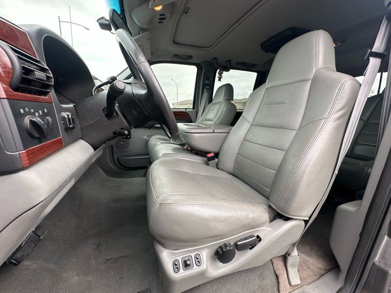 2005 Ford F-250 Super Duty Lariat - Photo 10