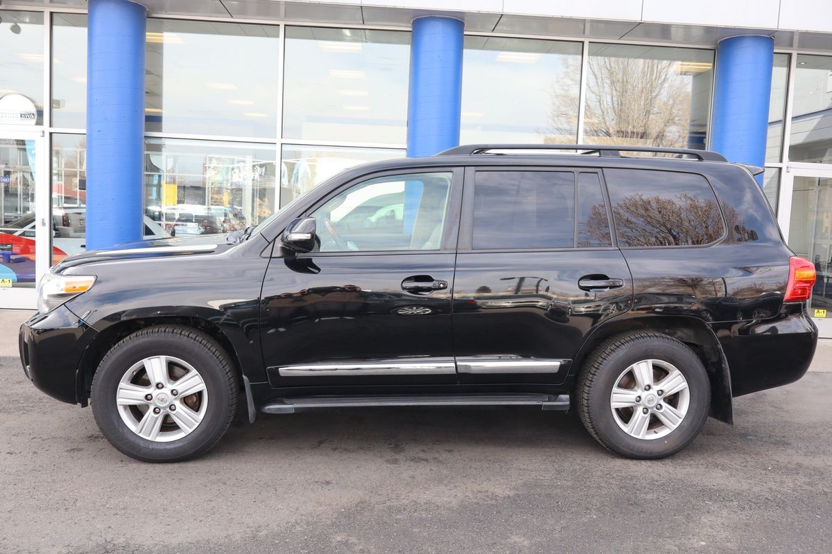 2013 Toyota Land Cruiser 
