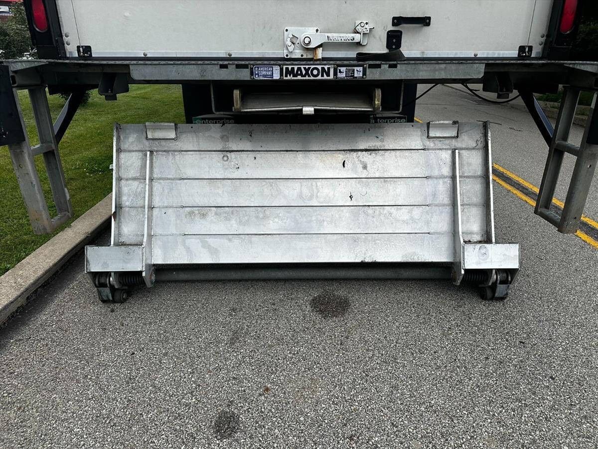 2019 International DuraStar 4300 16