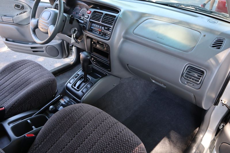 2000 Suzuki Grand Vitara JLX | Victory Motors of Colorado