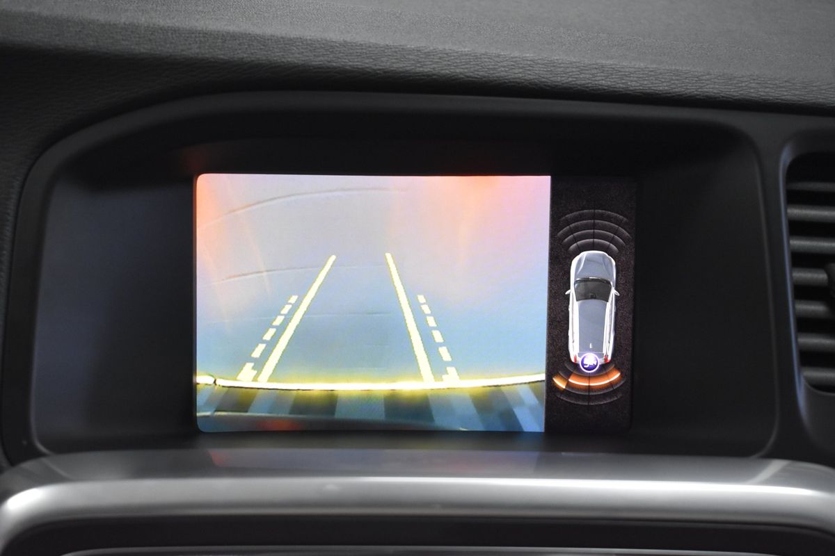 2018 Volvo V60 Cross Country T5