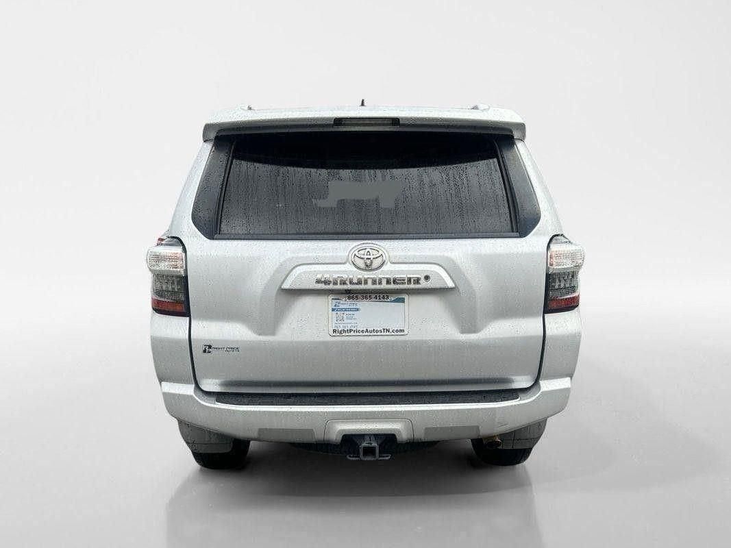 2017 Toyota 4Runner SR5 Premium photo 4