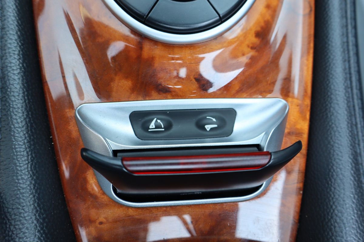 2005 Mercedes-Benz SL-Class SL 500