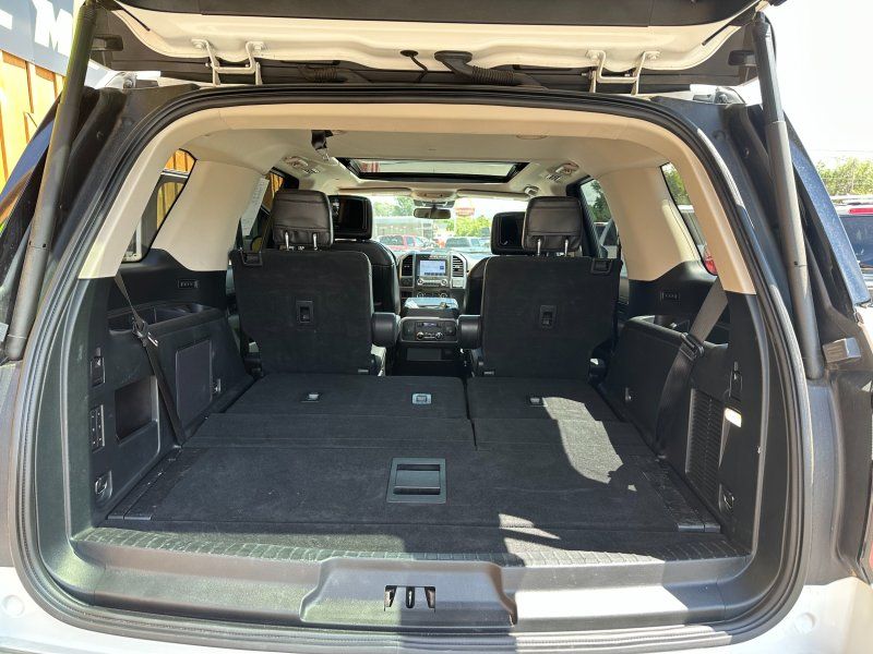 2020 Ford Expedition Platinum - Photo 19
