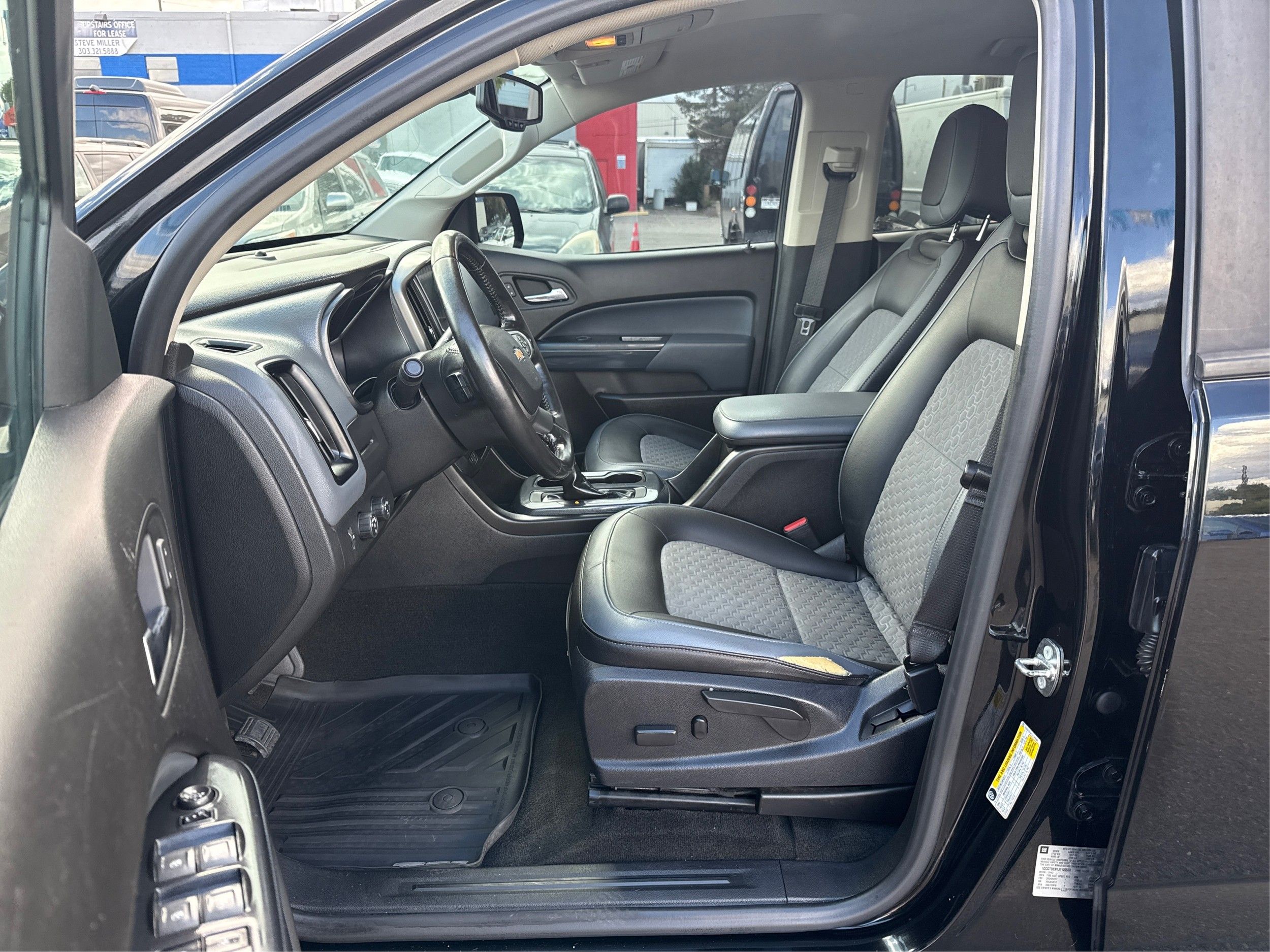2018 Chevrolet Colorado Z71 photo 10