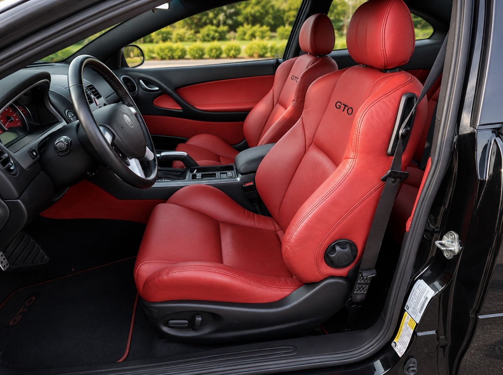 2006 Pontiac GTO 2