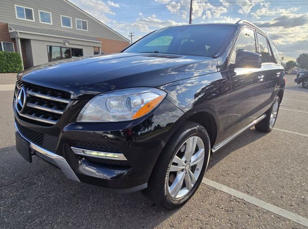 Black 2013 Mercedes-Benz M-Class SUV / Crossover All-Wheel Drive 7-Speed Automatic