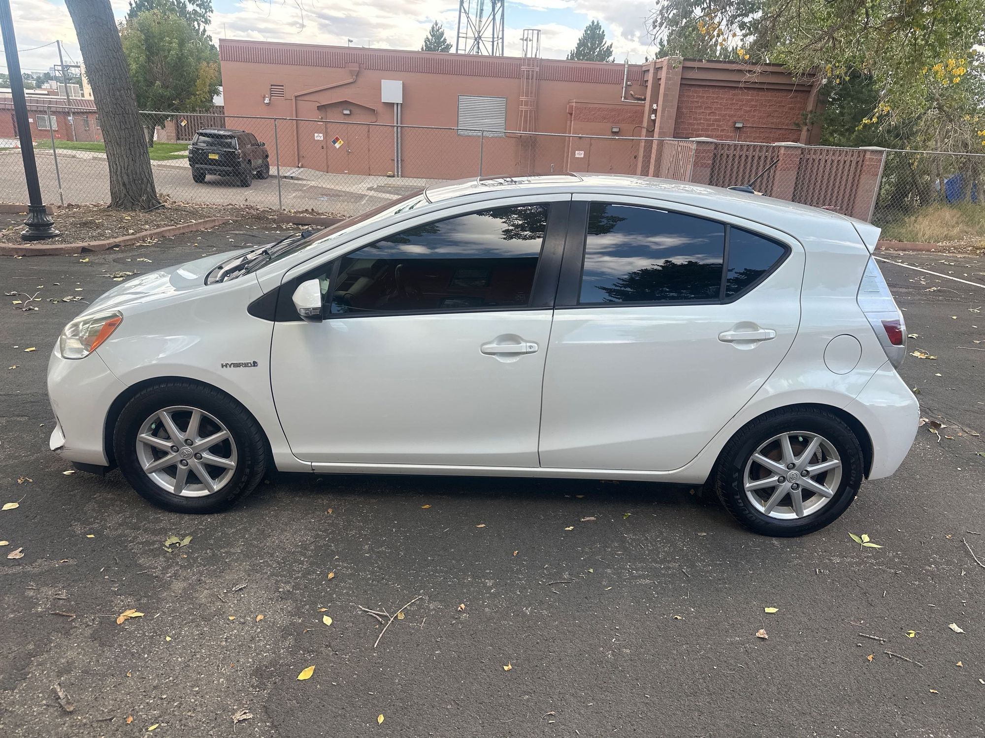 2013 Toyota Prius C Four photo 6