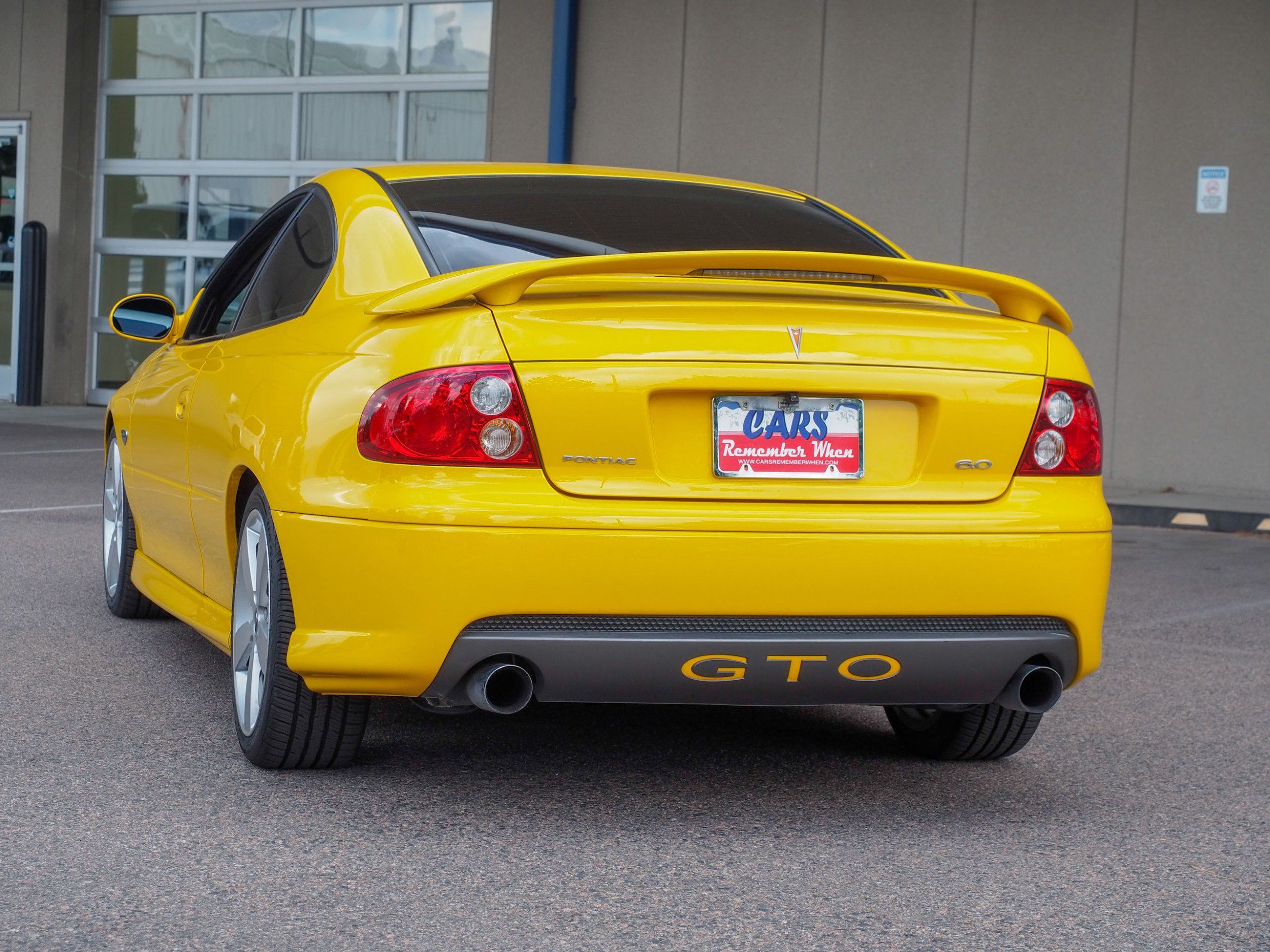2005 Pontiac GTO Yellow 