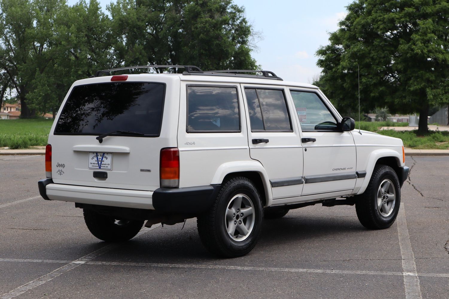 2001 Jeep Cherokee Sport | Victory Motors of Colorado