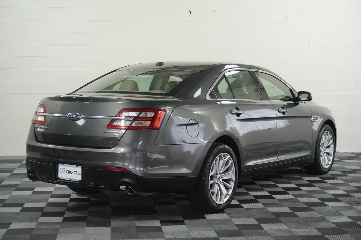 2018 Ford Taurus Limited