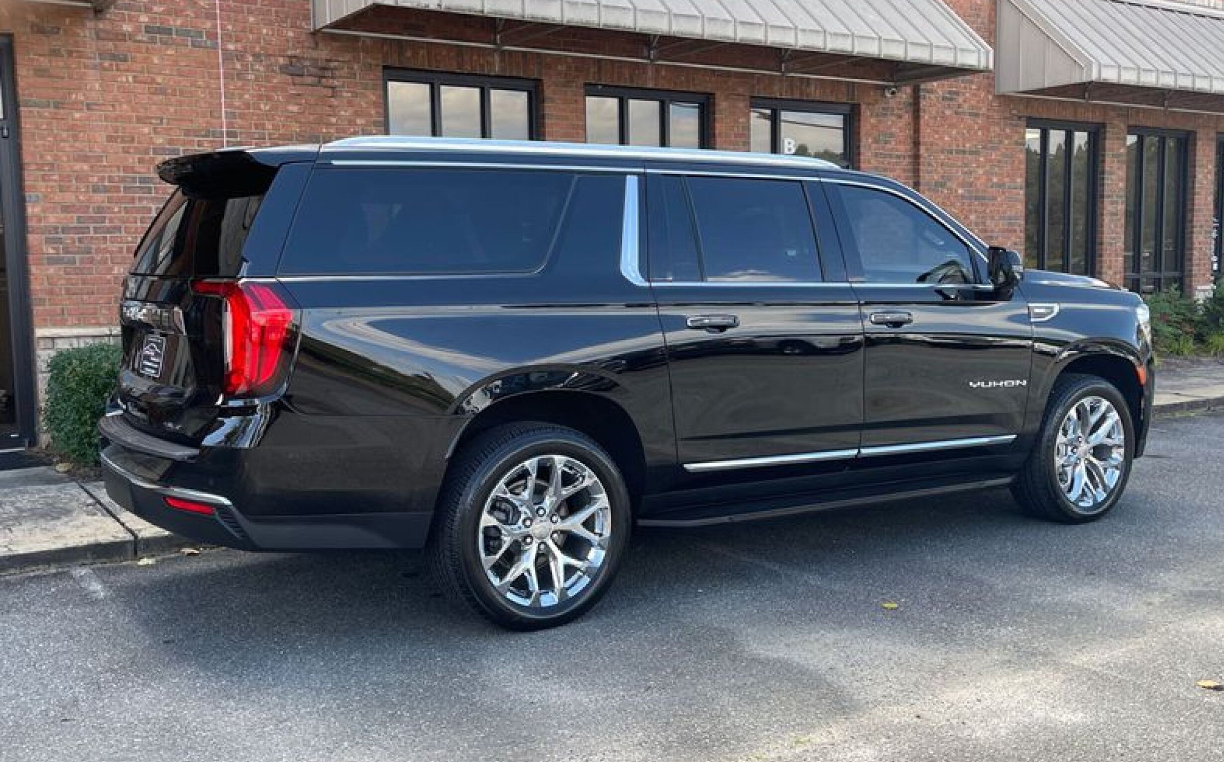 2021 Gmc Yukon XL SLT photo 3