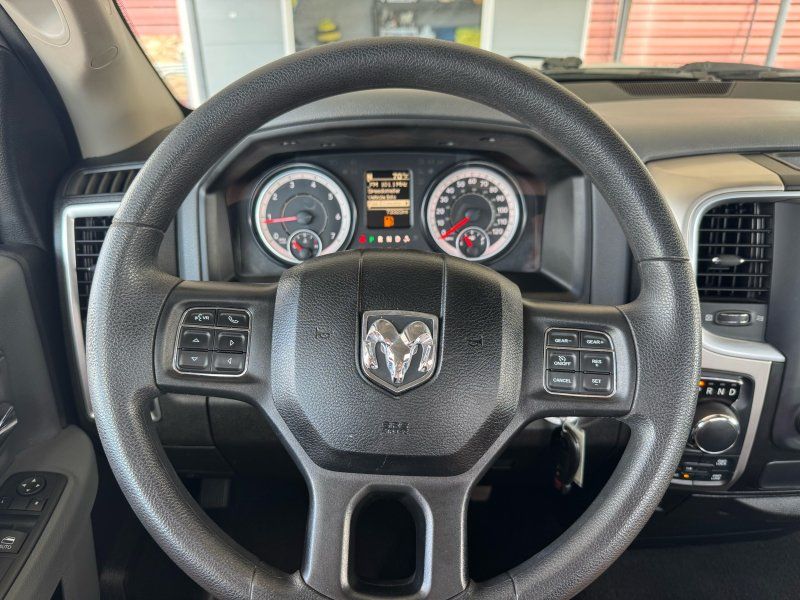 2019 Ram 1500 Classic SLT photo 13