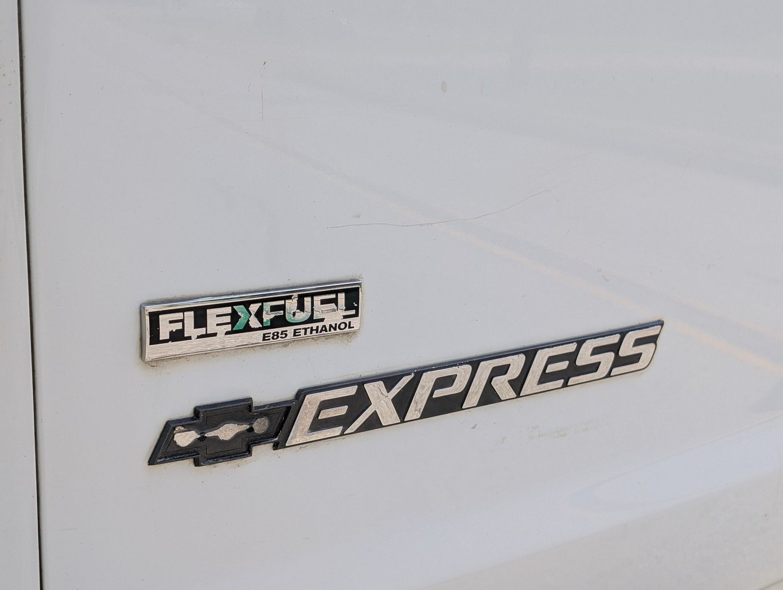 2011 Chevrolet Express 3500 33
