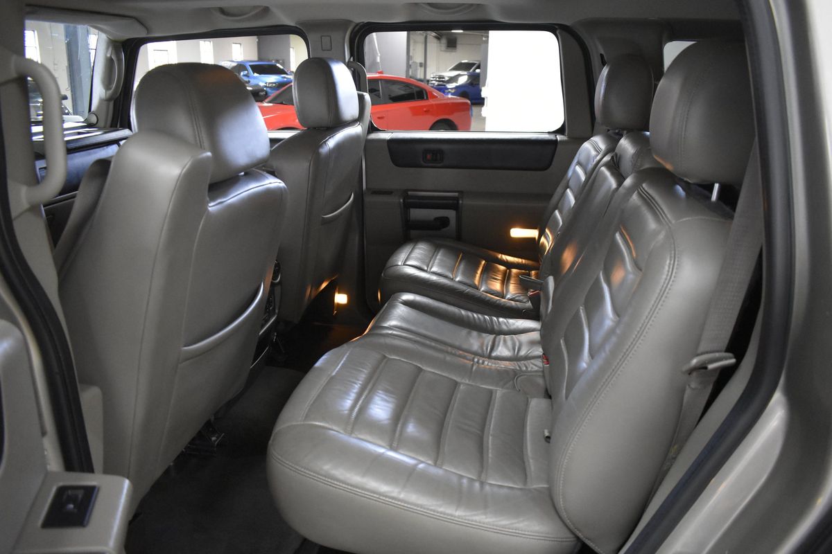 2004 HUMMER H2 