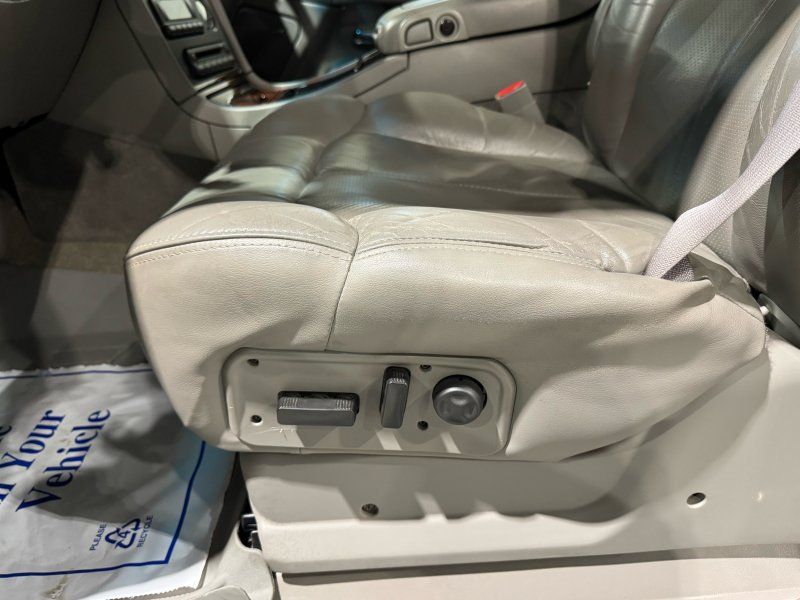 2002 Cadillac Escalade Base, photo 31