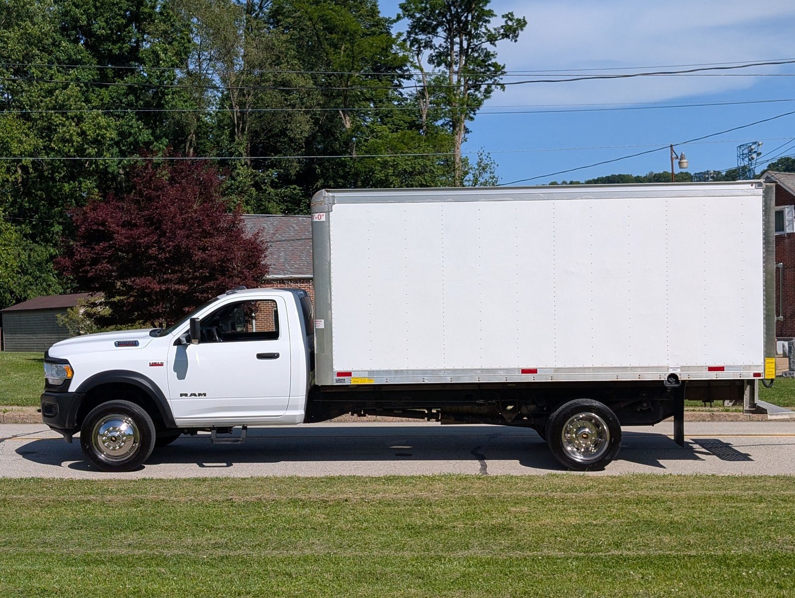 2022 Ram 4500 16' Box Truck 9
