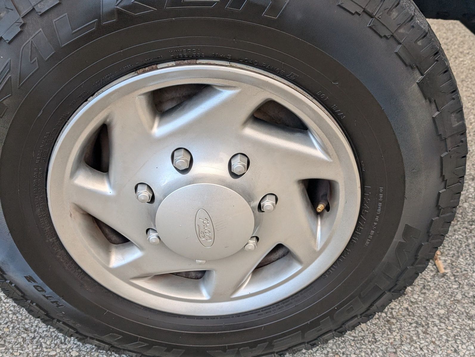 2015 Ford E-Series 19